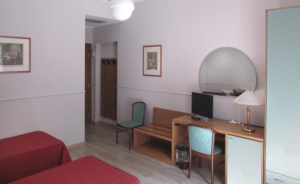 Hotel Johnny Milano Exteriör bild